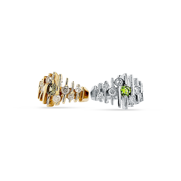 DEMANTOID GARNET AND DIAMOND RING