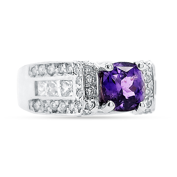 PURPLE SAPPHIRE AND VS DIAMOND RING