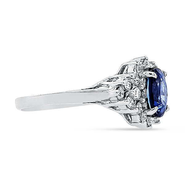 BLUE SAPPHIRE AND DIAMOND RING