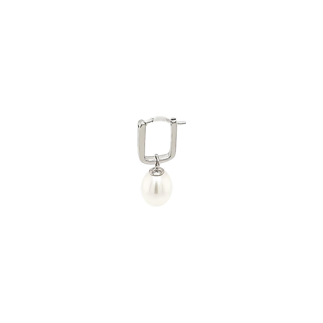 WHITE PEARL EARRINGS