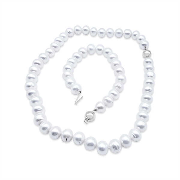 PEARL NECKLACES AND BRACELET SET