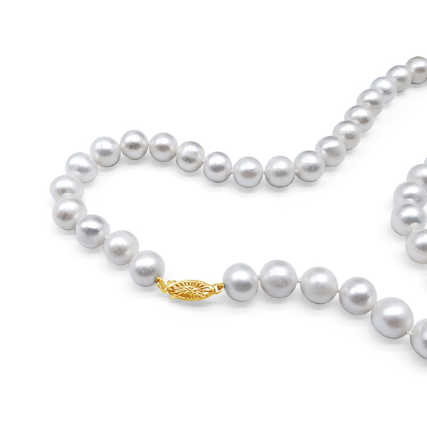 CULTURED WHITE PEARL NECKLACE